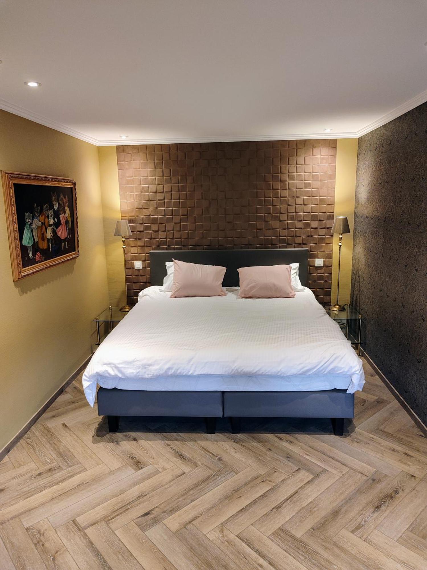 L'Amarante Chambres D'Hotes Ou Gite Citadin Тё Экстерьер фото